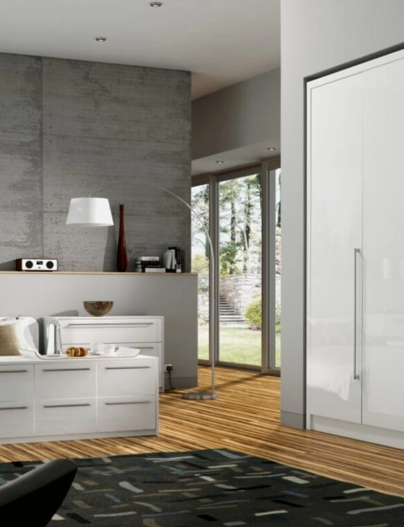 Odyssey Gloss White Bedroom